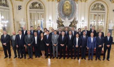 Valdés se comprometió a acompañar al Gobierno nacional para “el crecimiento de nuestro país.