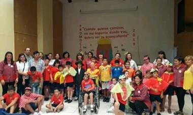 Se sucedieron durante la semana, las Colaciones de distintos centros de estudios tanto primarias como segundarios y terciarias.  Escuela Especial N° 21: