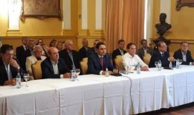 "Los correntinos tenemos que estar todos juntos más allá de la ideología"