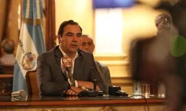 El Gobernador Valdes realizo estos anuncios