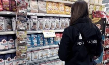 El Gobierno convoca a gobernadores e intendentes a fiscalizar y controlar precios