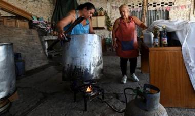 La pobreza escaló al 52,9% en el primer semestre de gestión de Javier Milei: ya afecta a casi 25 millones de argentinos Por Erika Cabrera