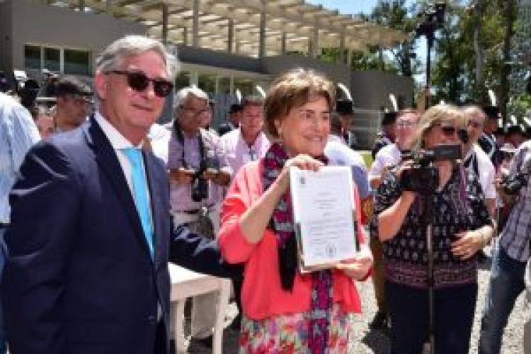 Curuzú en Víspera a su día, Celebró la Inauguración mayor de su Historia “El Centro Oncológico, Anvis or Dana Rocca de Bonatti"