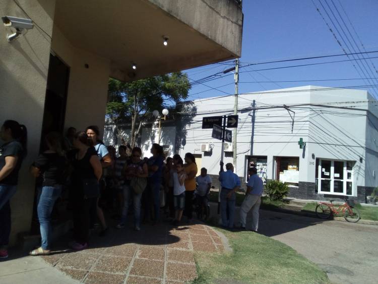 Los Bancos de Sauce, se Vistieron de Fiesta