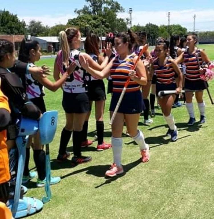 Torneo de Seven de Hockey.