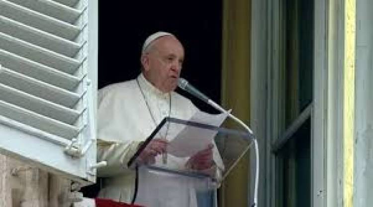 El Papa Francisco pide proteger la vida humana desde el principio hasta su fin natural.