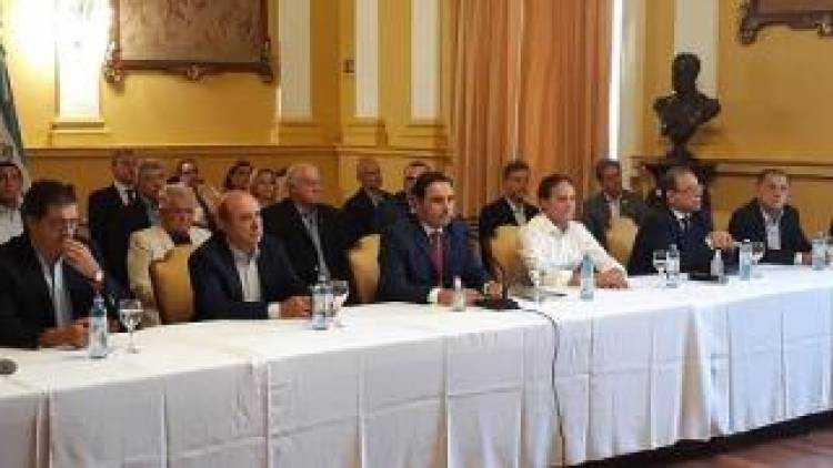 "Los correntinos tenemos que estar todos juntos más allá de la ideología"