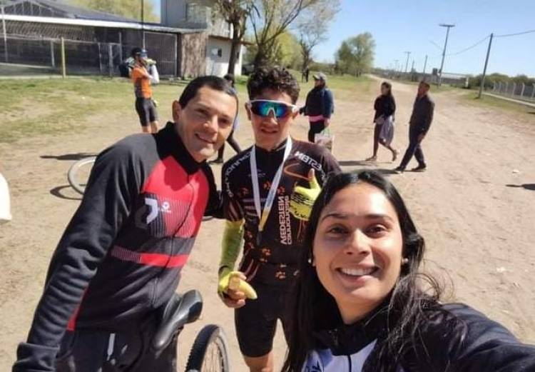 Pueblo Libertador. Ariel Clutterbuck de Pueblo Libertador salió sub-campeón de Mountain bike.